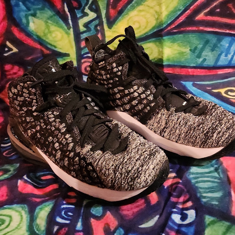 Like new, Nike Lebrons